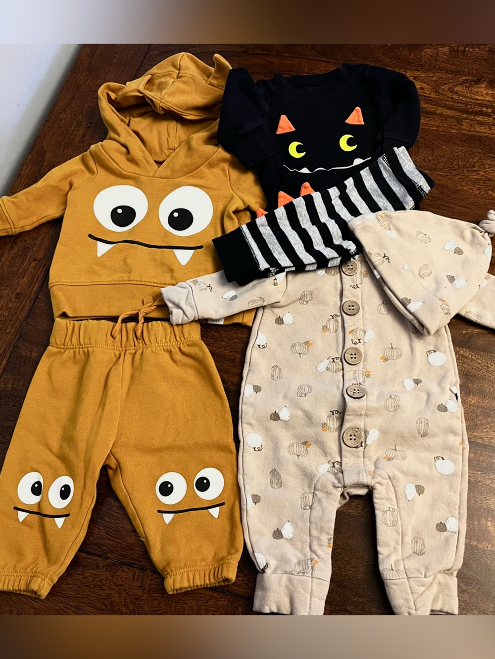 Lot of 3 Fall Outfits 3 Months (Thanksgiving, Halloween)